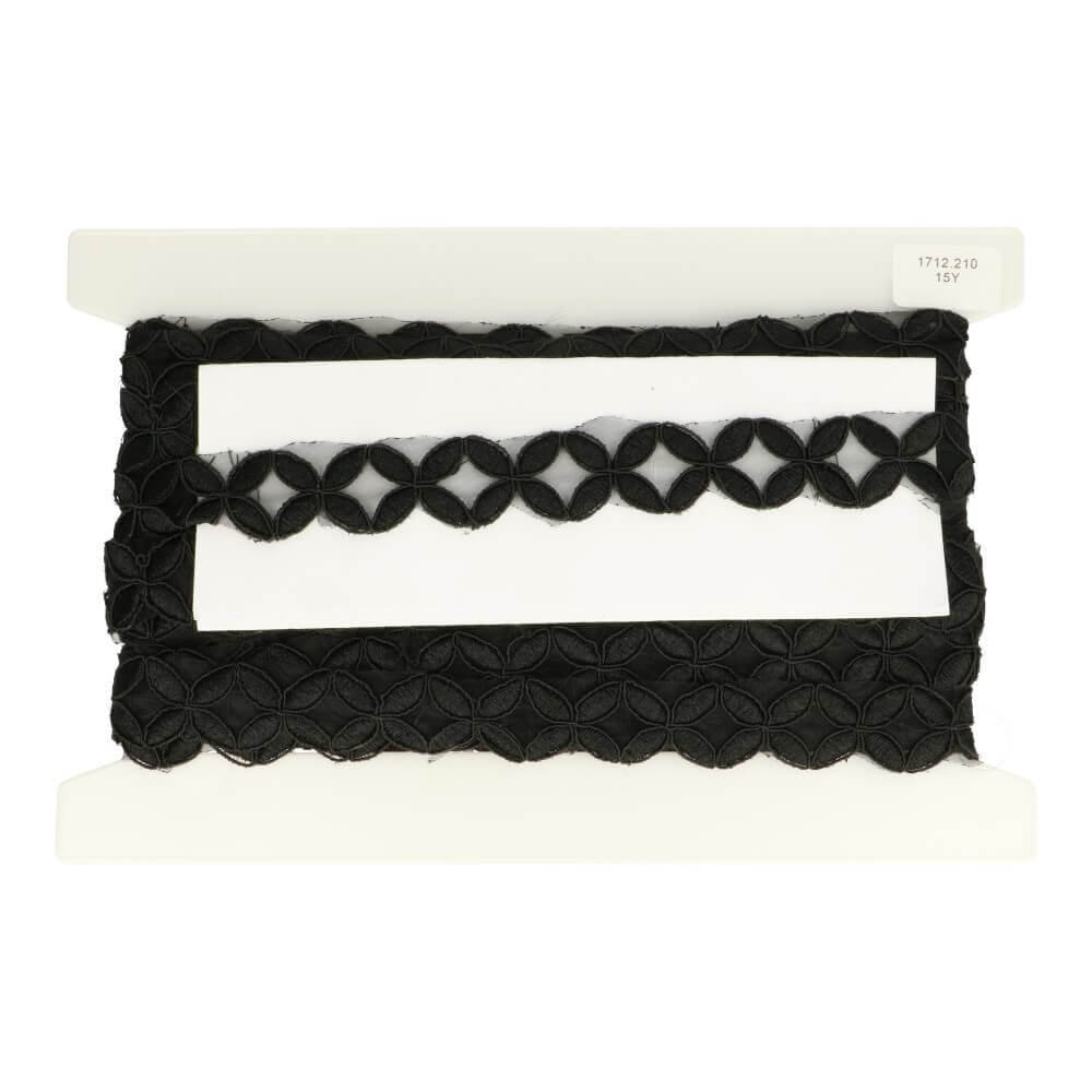 Trim embroidered retro design on tulle - 13.8m